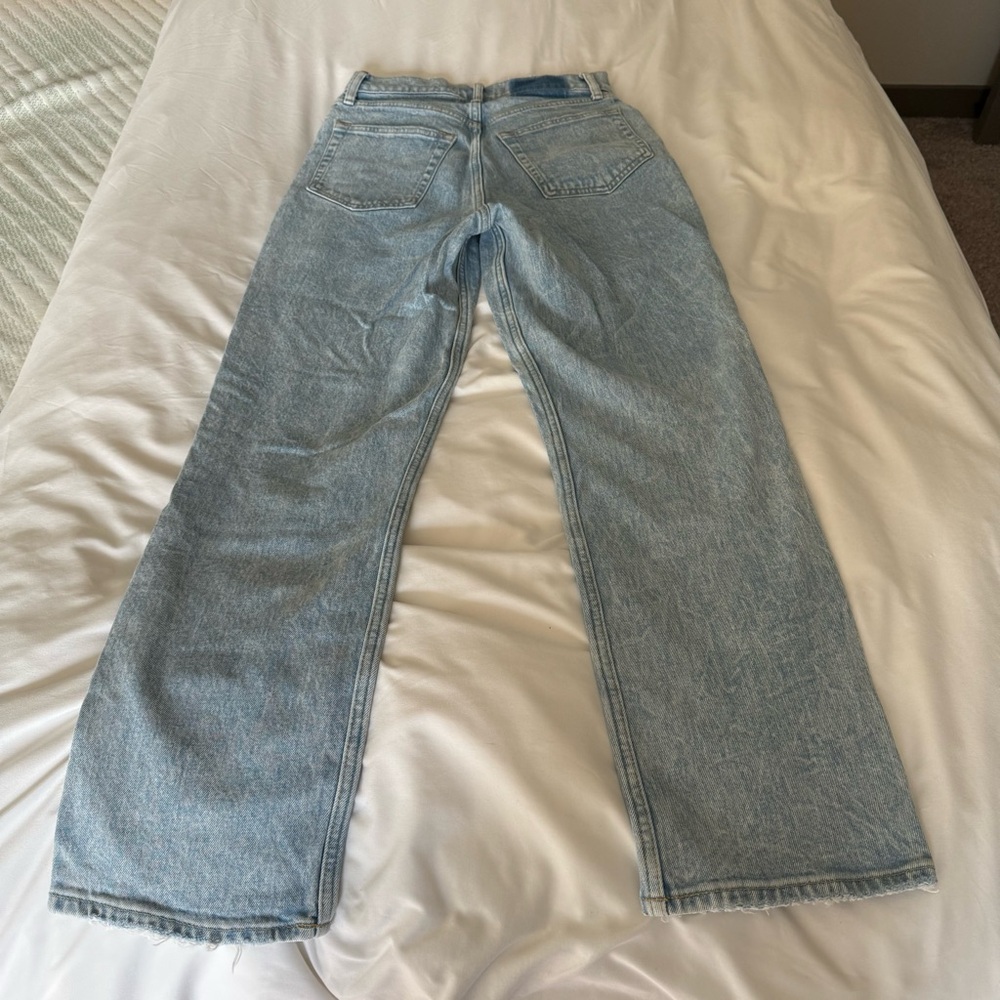 Abercrombie & Fitch Relaxed Light Blue Jeans - Picture 3 of 4